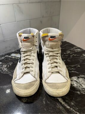 Nike Blazer ‘77 Sneakers